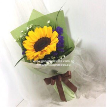 HB04017-SW2F-1 Sunflower hand bouquet