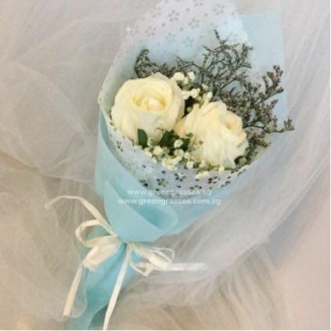 HB04913-KW-2 Wh Rosee hand bouquet