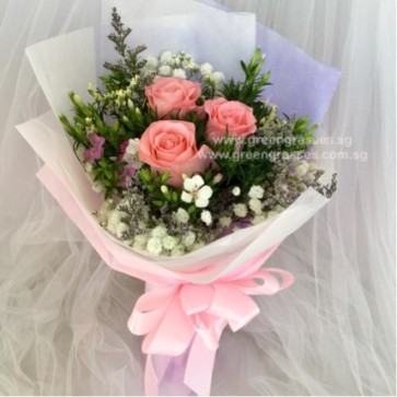 HB05571-LLGRW-3 Pk Rose hand bouquet