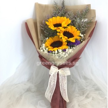 HB07063-GLSW-3 Sunflower hand bouquet