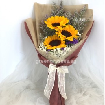 HB07521-GLSW-3 Sunflower hand bouquet