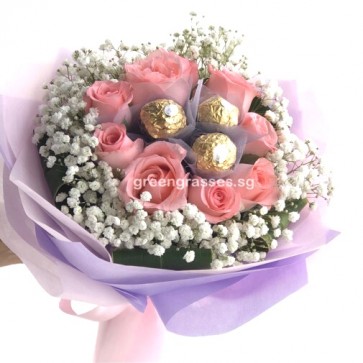 HB07832 BOQ-8 Pk Roses+3 Ferrero Rocher Chocolates