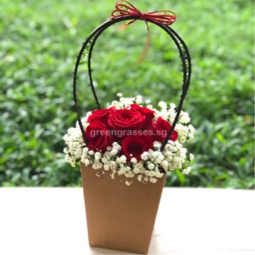 SCPB04053-Self Collect-6 Red Roses in Paper Gift Bag