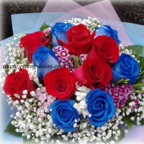 HB22078 LGRW-18 Red + 10 Rainbow Ecuador Blue Roses