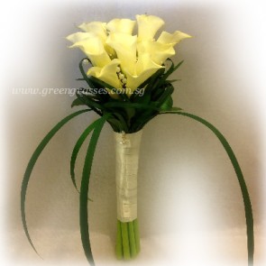 WB13030 ROM-10 Cr Wh Calla Lily hand bouquet