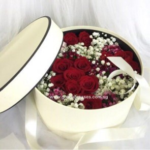 BX09518-RDLB-12 Red Roses in Round Floral Box