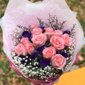 HB08550 ORW-12 Pk Roses hand bouquet
